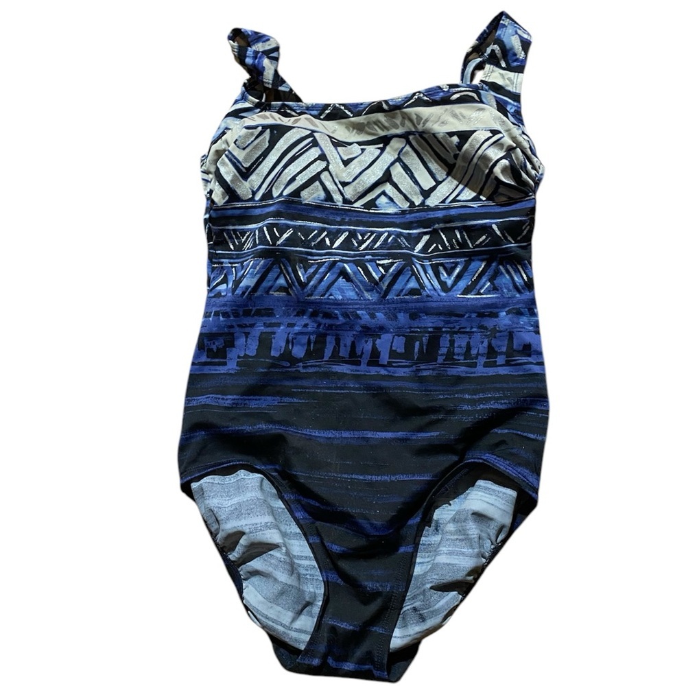 Inches away bathing suit sz 10